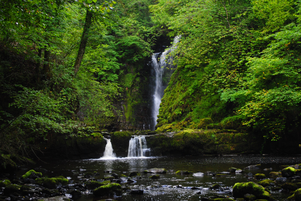 8 Wonderful Waterfall Walks in Wales - sgwd einion gam