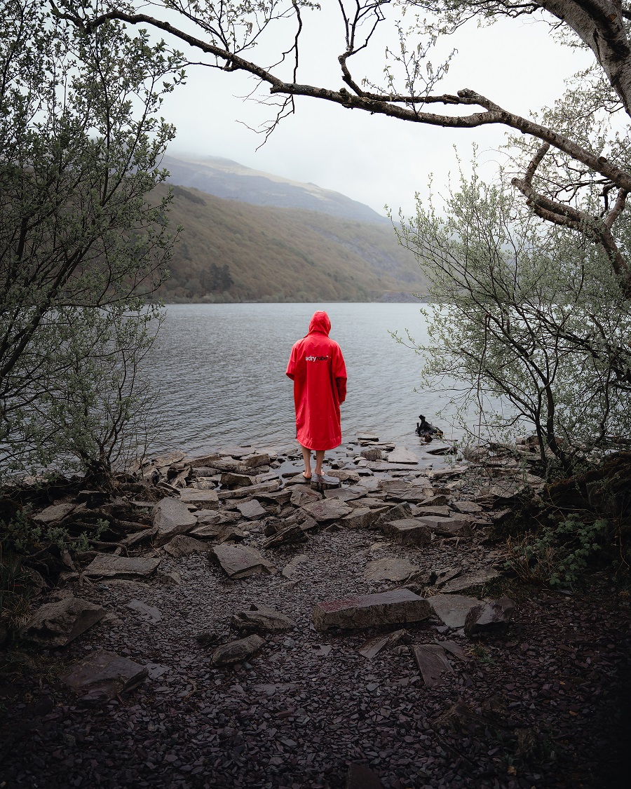 Review: dryrobe Advance ‘the ultimate outdoor changing robe’